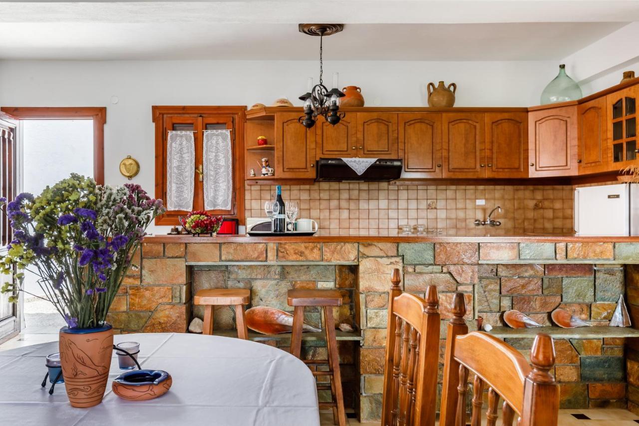 Ourania Apartment Skopelos Town Ngoại thất bức ảnh