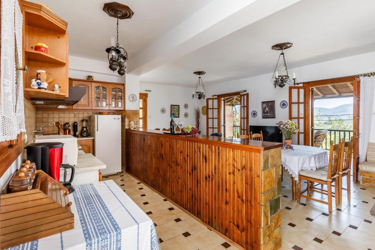 Ourania Apartment Skopelos Town Ngoại thất bức ảnh