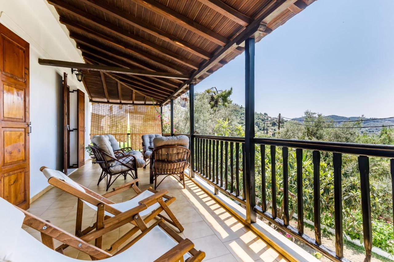 Ourania Apartment Skopelos Town Ngoại thất bức ảnh