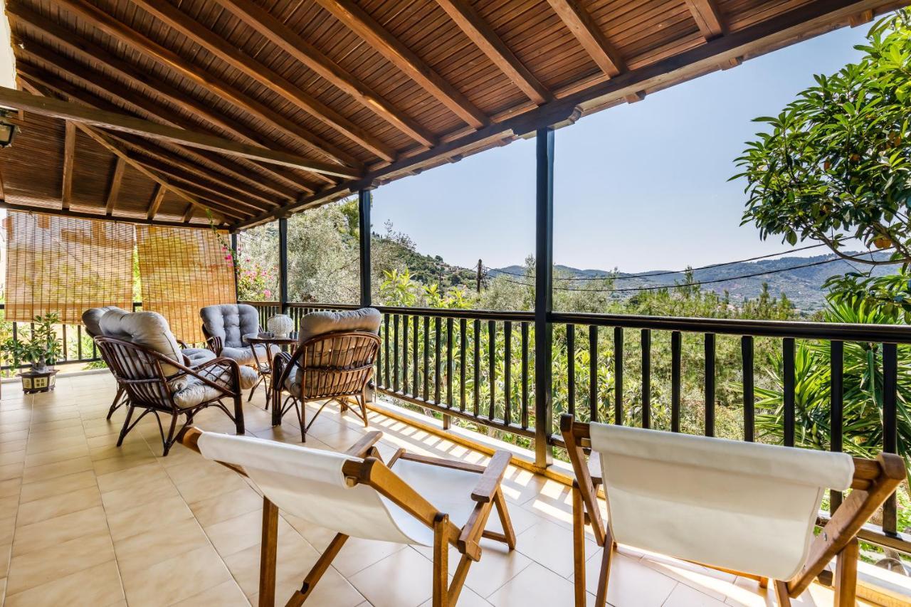 Ourania Apartment Skopelos Town Ngoại thất bức ảnh