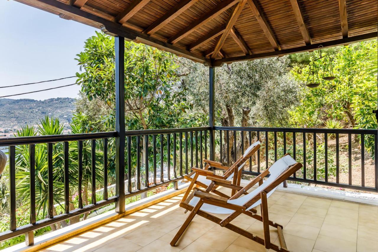 Ourania Apartment Skopelos Town Ngoại thất bức ảnh