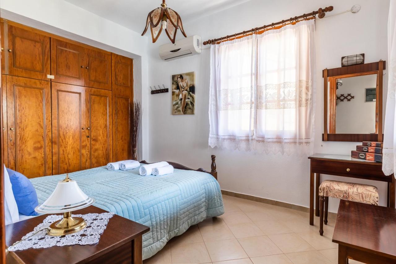 Ourania Apartment Skopelos Town Ngoại thất bức ảnh